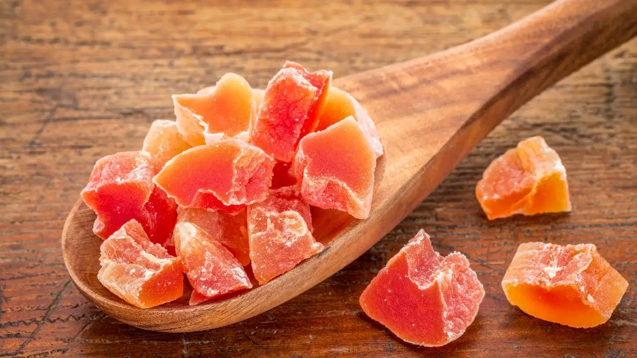 soft dried papaya
